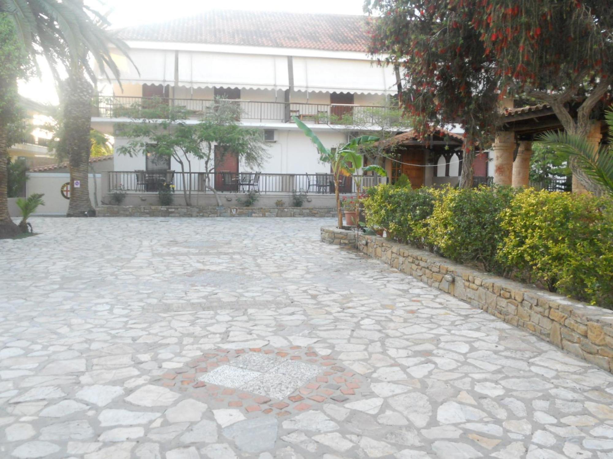 Assimakis Hotel ฟีนีคุนตา ภายนอก รูปภาพ